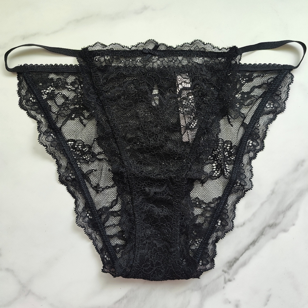 NWT VICTORIA'S SECRET DREAM ANGELS LACE MINI STRING BIKINI PANTY IN BLACK SIZE X